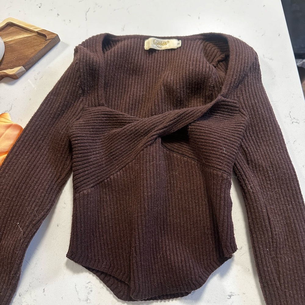 Long sleeve brown top